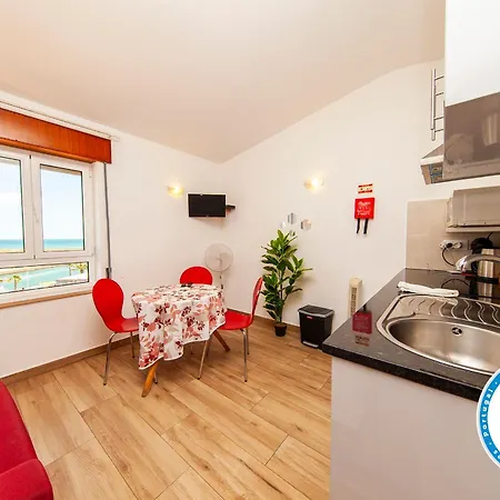 A38 - Rising Sun Top-Floor Flat Lagos Exterior photo