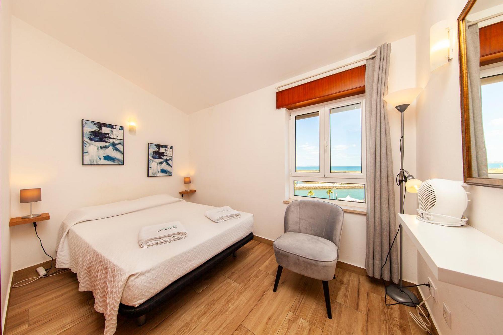 Apartamento A38 - Rising Sun Top-floor Flat *